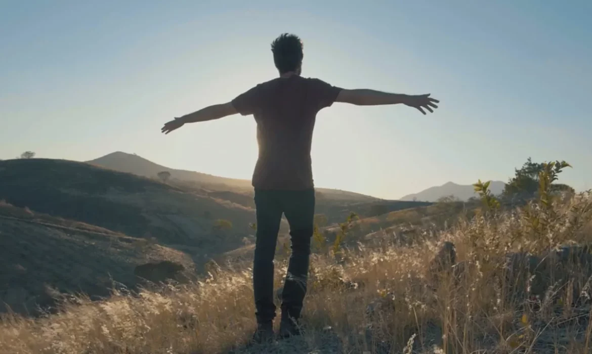Embracing the Horizon